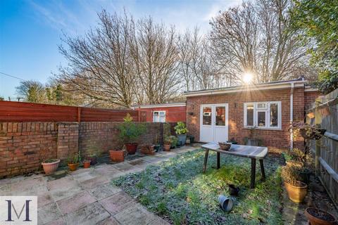 264 Park Avenue, Southall, UB1 3AP
