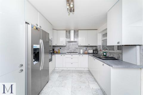 115 Berwick Avenue, Hayes, UB4 0NH