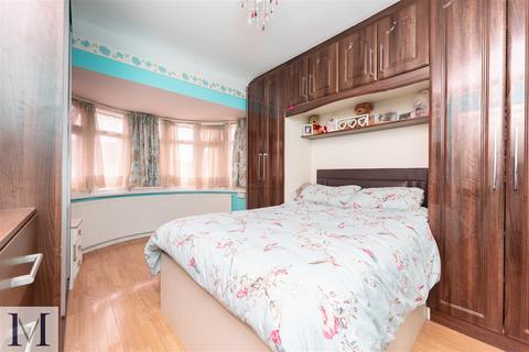115 Berwick Avenue, Hayes, UB4 0NH