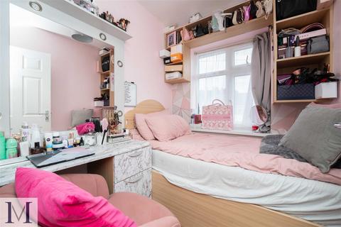 115 Berwick Avenue, Hayes, UB4 0NH