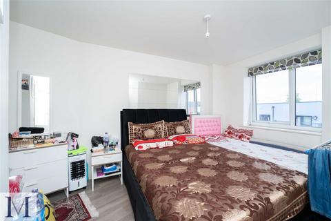 undefined, Salisbury Road, Middlesex UB2