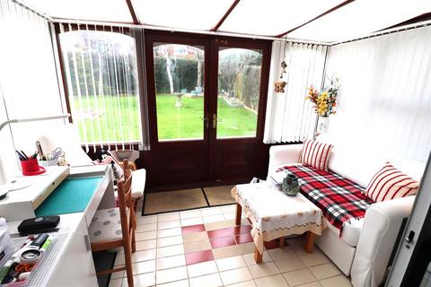 2 bedroom detached bungalow for sale - Paddock Rise, Ashington