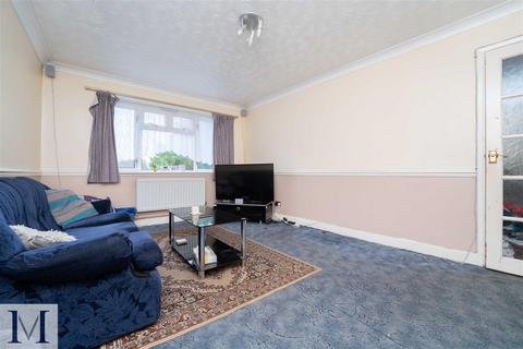 2 bedroom property for sale, Brabazon Road, Heston TW5