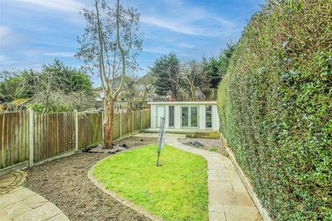 4 bedroom semi-detached house for sale, South Drive, Warley, Brentwood