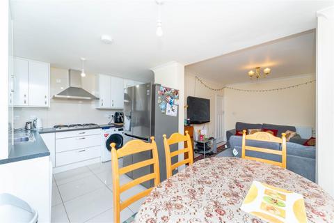 4 bedroom end of terrace house for sale, Springwell Road, Hounslow TW5