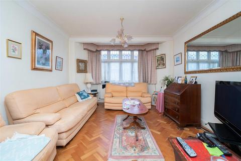 23 Adelaide Road, Hounslow, TW5 9AG