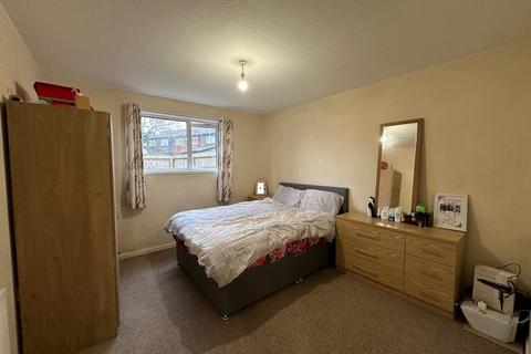 64 Stumpacre, Bretton, Peterborough, PE3 8HR