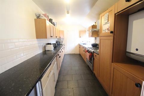 8 bedroom semi-detached house to rent - *£102pppw Excluding Bills* Loughborough Road, West Bridgford, NOTTINGHAM NG2
