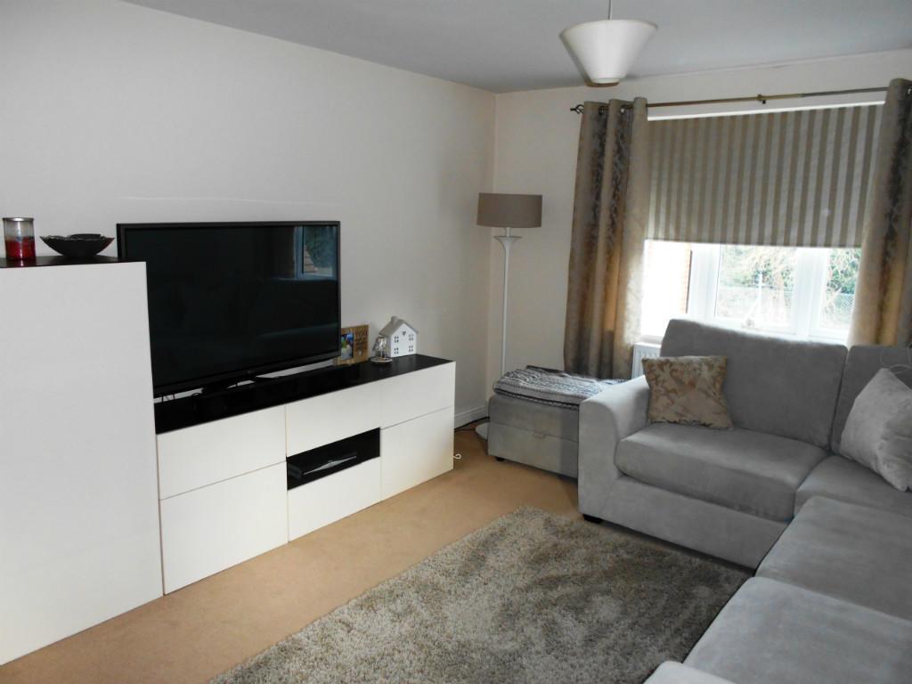 Wherry Close, Margate, CT9 2 bed flat to rent £950 pcm (£219 pw)