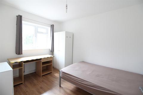 undefined, *£99pppw excl bills - 6 Bed on Hawton Crescent, Nottingham, NG8 1EG