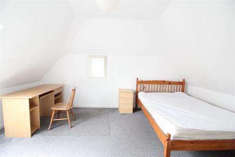 undefined, *£99pppw excl bills - 6 Bed on Hawton Crescent, Nottingham, NG8 1EG