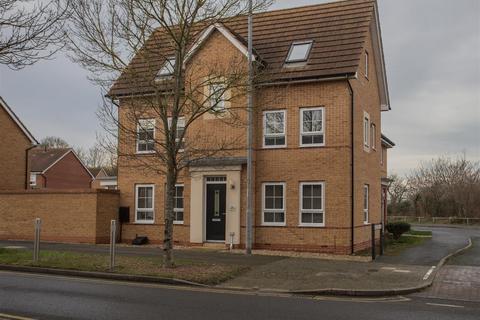 4 bedroom semi-detached house for sale - Drake Avenue, Peterborough PE2