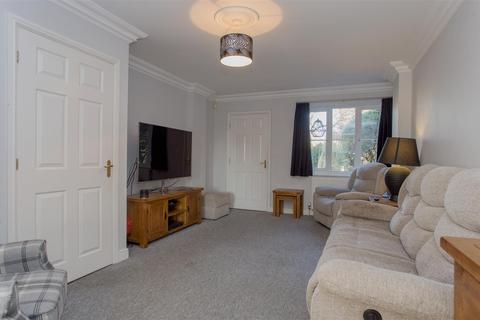 3 bedroom detached house for sale, Lyvelly Gardens, Peterborough PE1