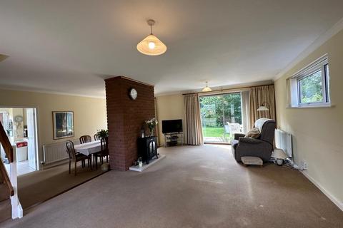 95 Hyholmes, Bretton, Peterborough, PE3 8LL
