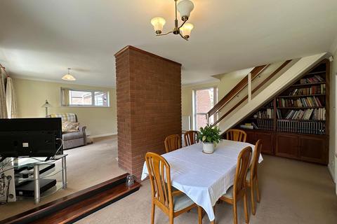 95 Hyholmes, Bretton, Peterborough, PE3 8LL