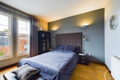 2 bedroom flat to rent, Meanwood Road, Leeds