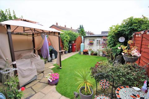 3 bedroom terraced house for sale - Common Road, Langley