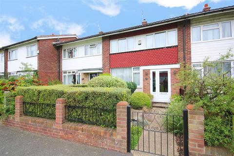 3 bedroom terraced house for sale, Common Road, Langley