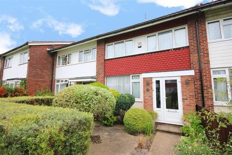 3 bedroom terraced house for sale, Common Road, Langley