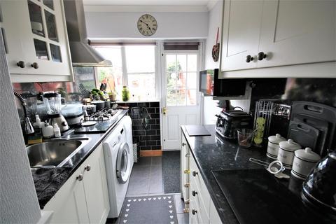 3 bedroom terraced house for sale, Common Road, Langley