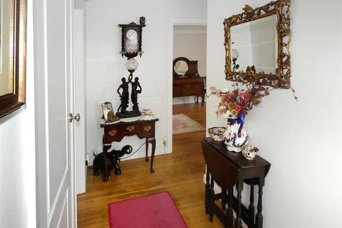 3 bedroom chalet for sale, Cudlow Avenue, Rustington BN16