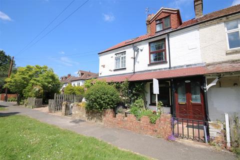 127 The Myrke, Datchet, Slough, SL3 9AD