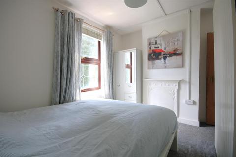 127 The Myrke, Datchet, Slough, SL3 9AD