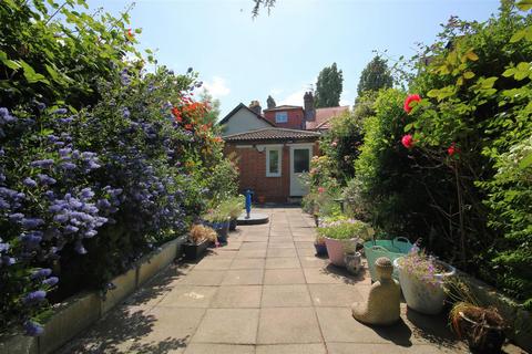 127 The Myrke, Datchet, Slough, SL3 9AD
