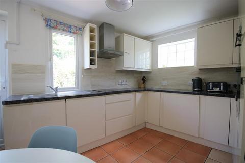 127 The Myrke, Datchet, Slough, SL3 9AD