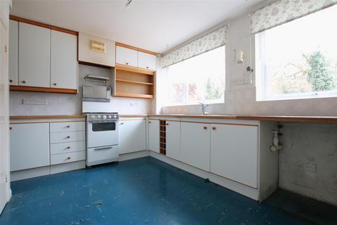 109 The Myrke, Datchet, Slough, SL3 9AD