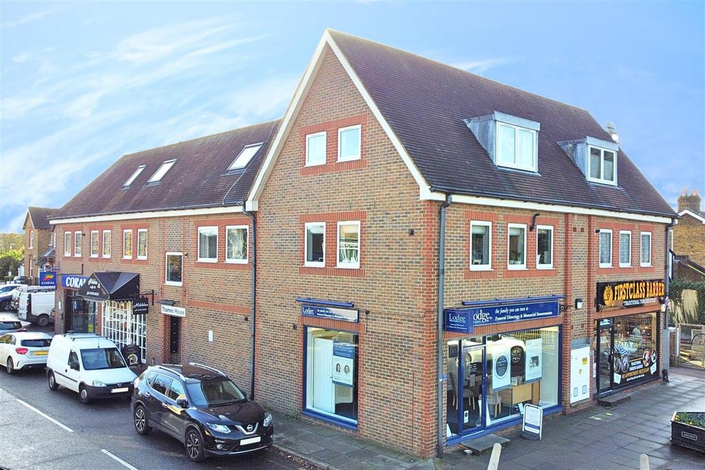 Thames House, Datchet 1 bed apartment for sale £235,000
