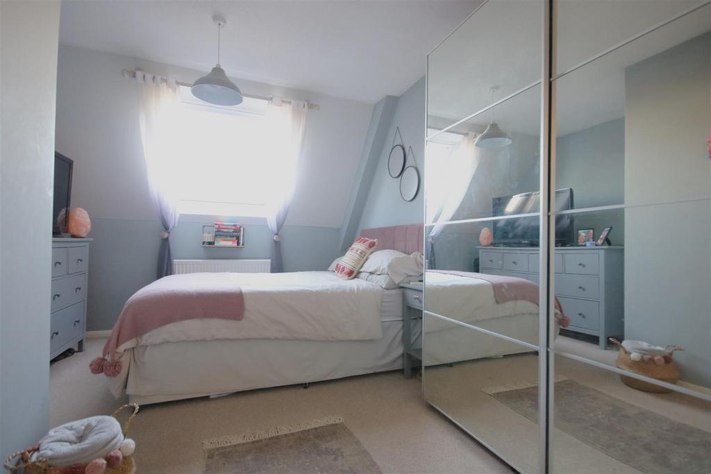 Bed1.1.JPG