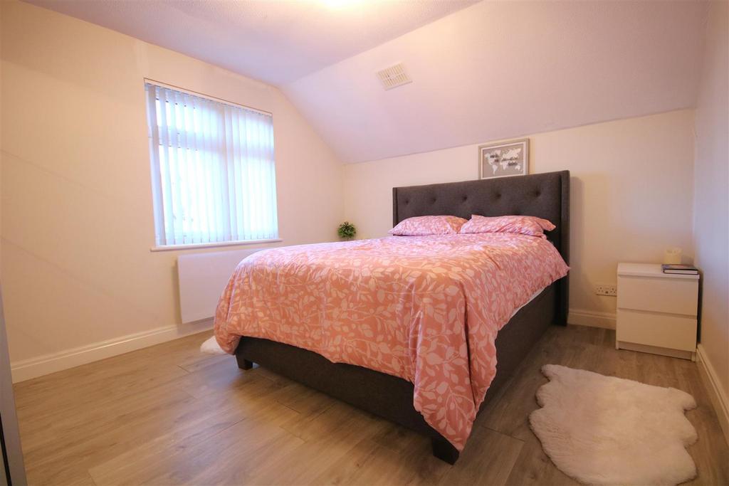 Bed1.JPG