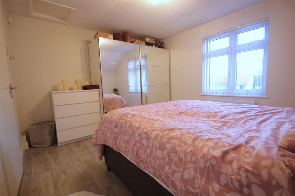 Bed1.2.JPG