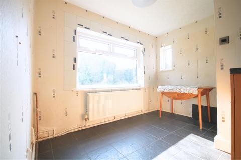 1 Queens Road, Datchet, Slough, SL3 9BN