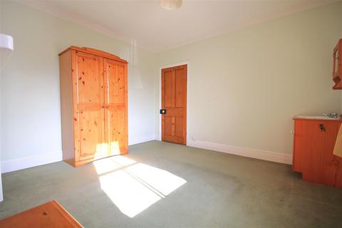 1 Queens Road, Datchet, Slough, SL3 9BN