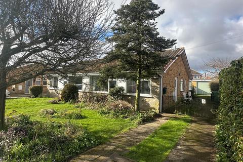 2 bedroom bungalow for sale, Petercroft Lane, Dunnington