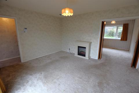 3 bedroom semi-detached house for sale - Geraints Way, Cowbridge, Vale Of Glamorgan, CF71 7AY