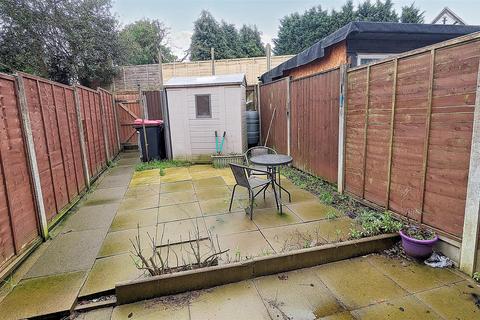 4 Atherstone Road, Hartshill, Nuneaton, CV10 0SP