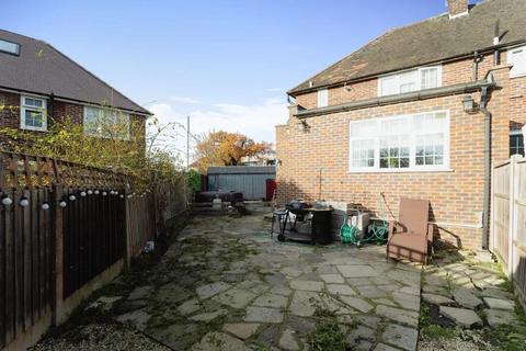 2 Bluehouse Road, London, E4 6HT