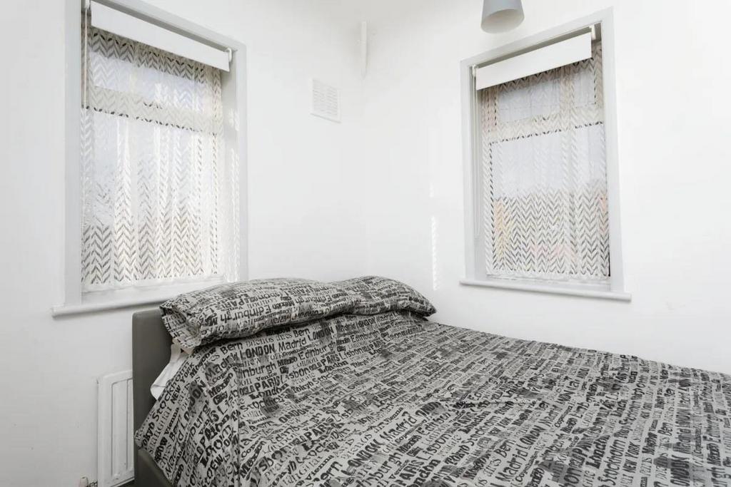 Bedroom 3.jpg