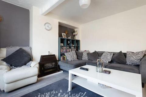 2 Bluehouse Road, London, E4 6HT
