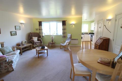 1 bedroom property for sale, Station Road, Hadfield, Glossop