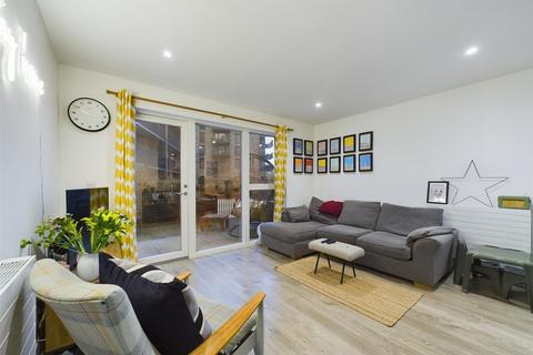 2 bedroom flat for sale, Purbeck Gardens, Sydenham, SE26