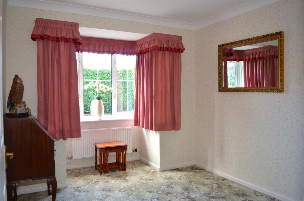 Hill Field, Oadby, Leicestershire 4 bed detached house for sale £475,000