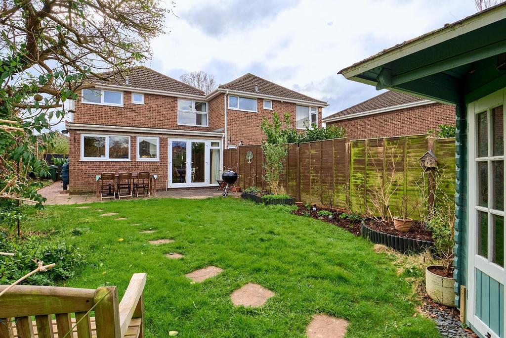 18 Lodge Close - Mark Templer - Real estate photog