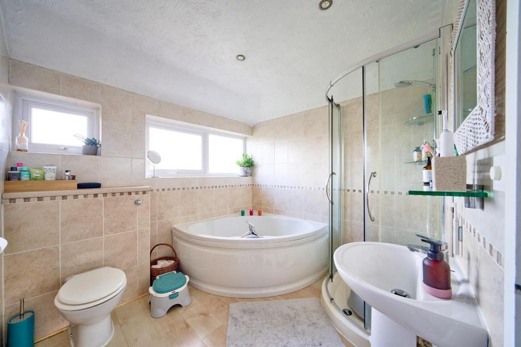 18 Lodge Close - Mark Templer - Real estate photog