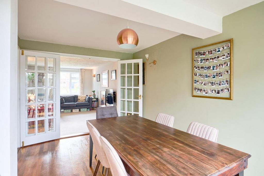 18 Lodge Close - Mark Templer - Real estate photog