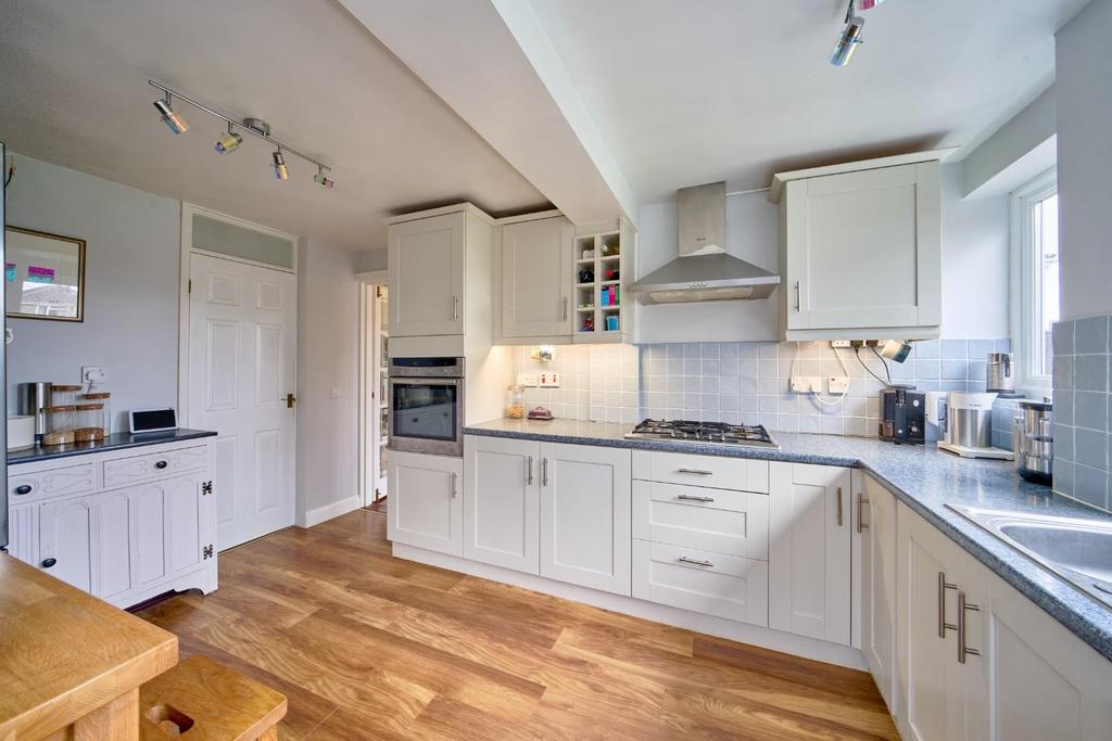 18 Lodge Close - Mark Templer - Real estate photog
