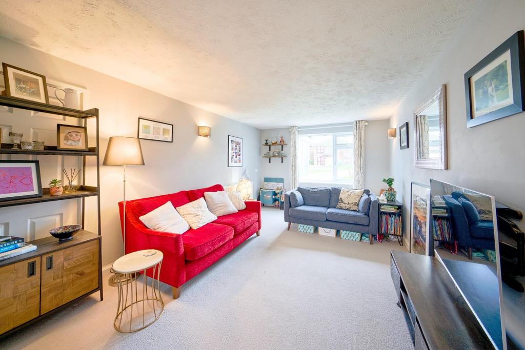 18 Lodge Close - Mark Templer - Real estate photog